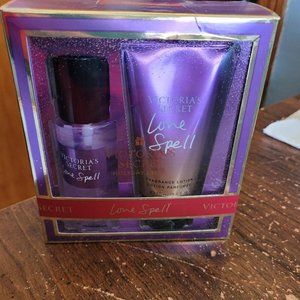 Victoria Secret Love Spell Gift Set - New In Box